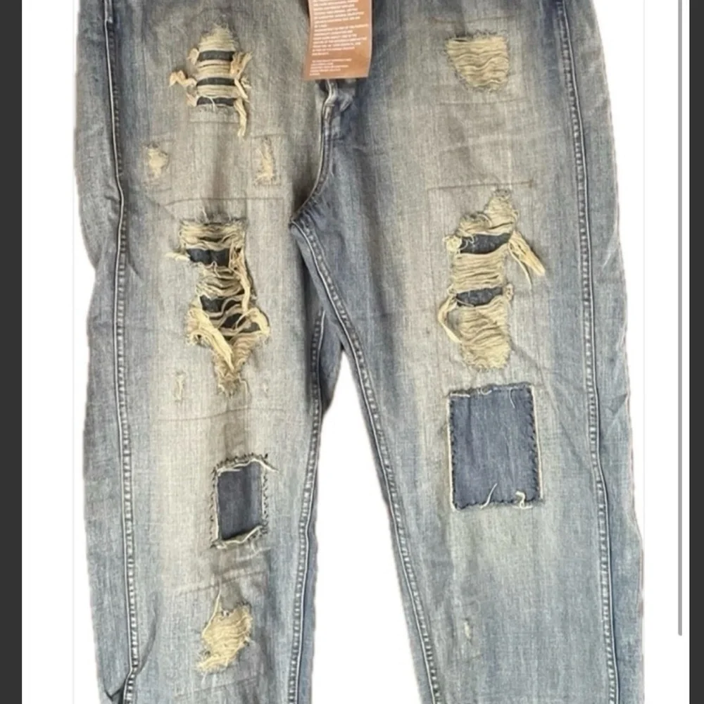 Magnolia Pearl. NEW  Miner Distressed Blue Jeans DEAL - Picture 6 of 8